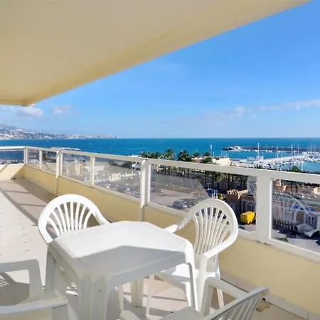 Ξενοδοχείο με διαμερίσματα Pyr Fuengirola