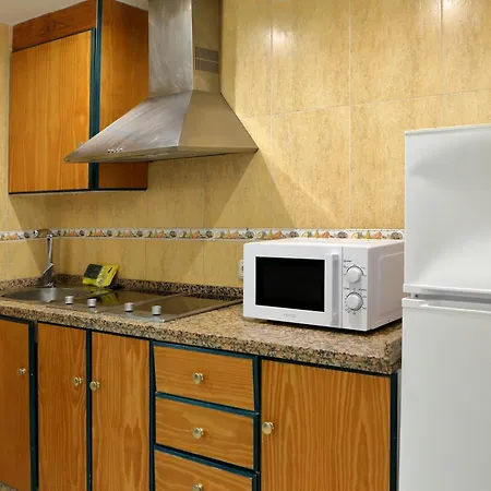 Pyr Apartahotel