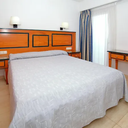 Apartahotel Pyr 3*
